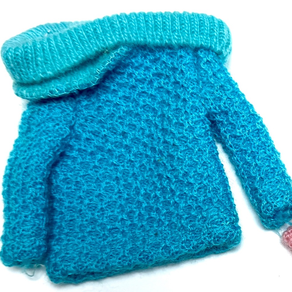 Vintage 1963 Barbie / label Mattel Skipper Doll Sweaters - Blue and Pink